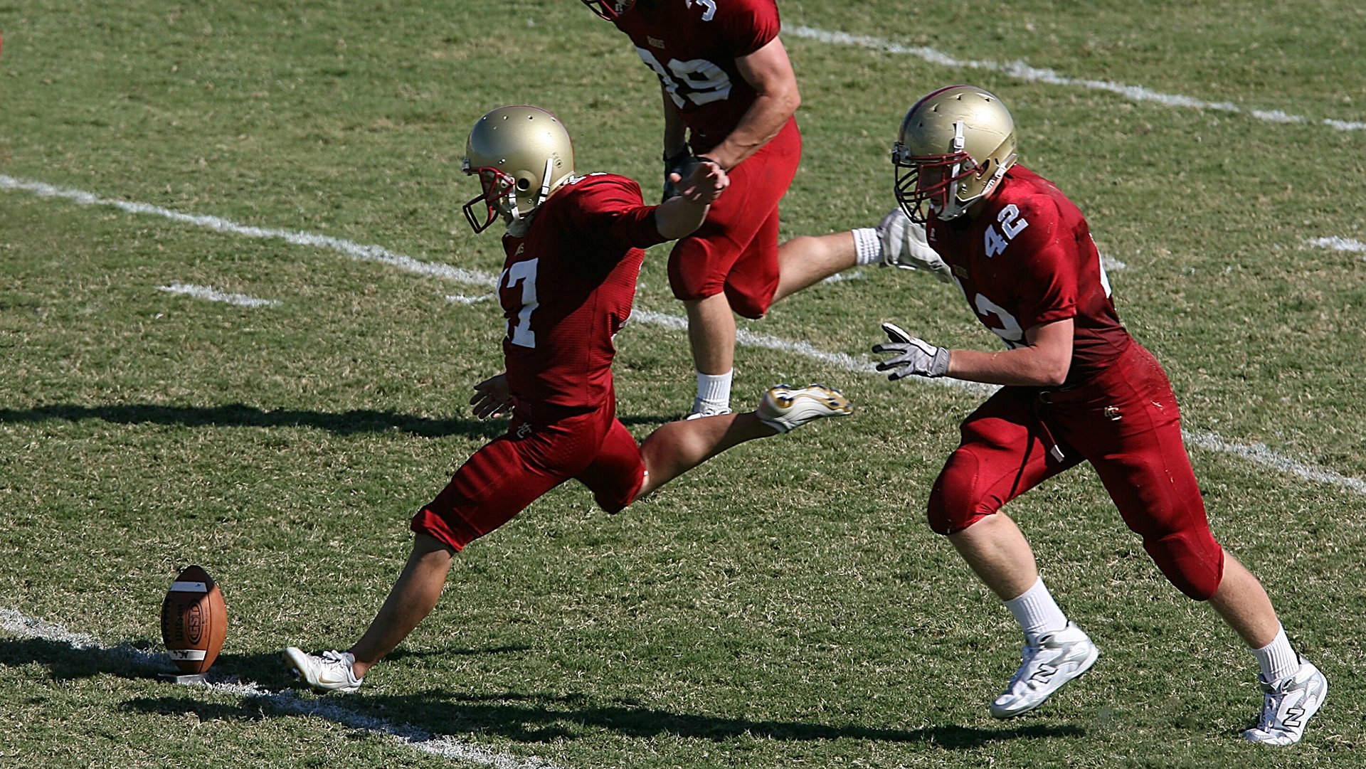 RNG防守端表现提升明显，rng打法单一